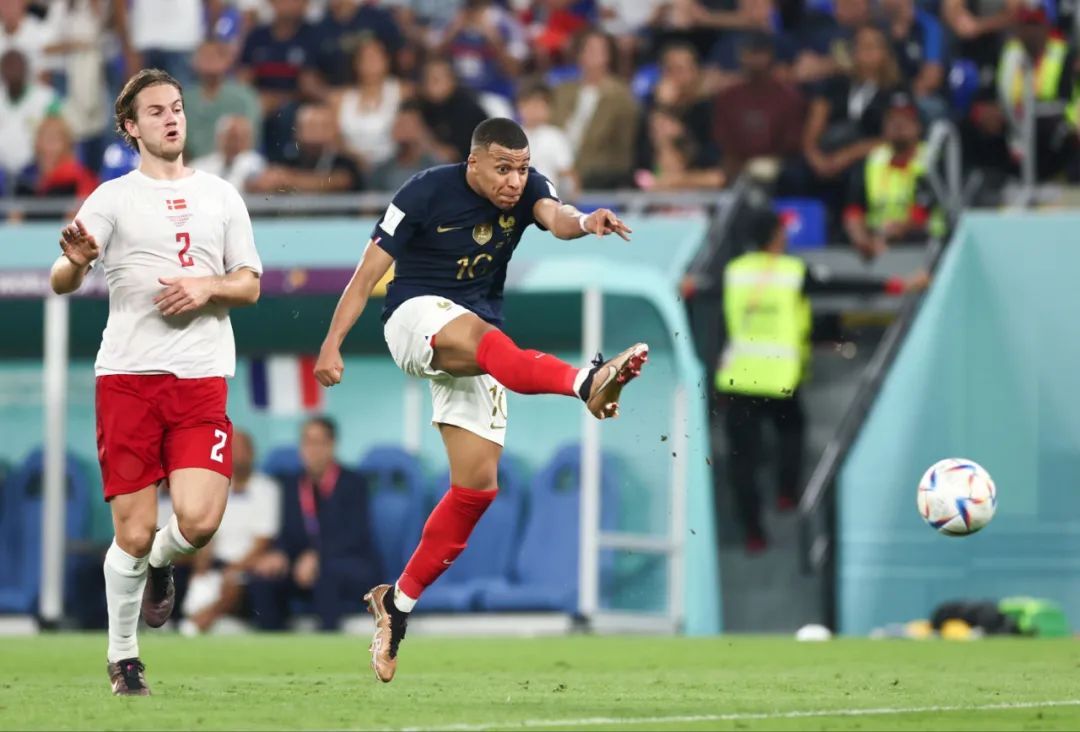 擅打硬仗！曼联对阵上半区球队豪取15分，位列英超球队之首