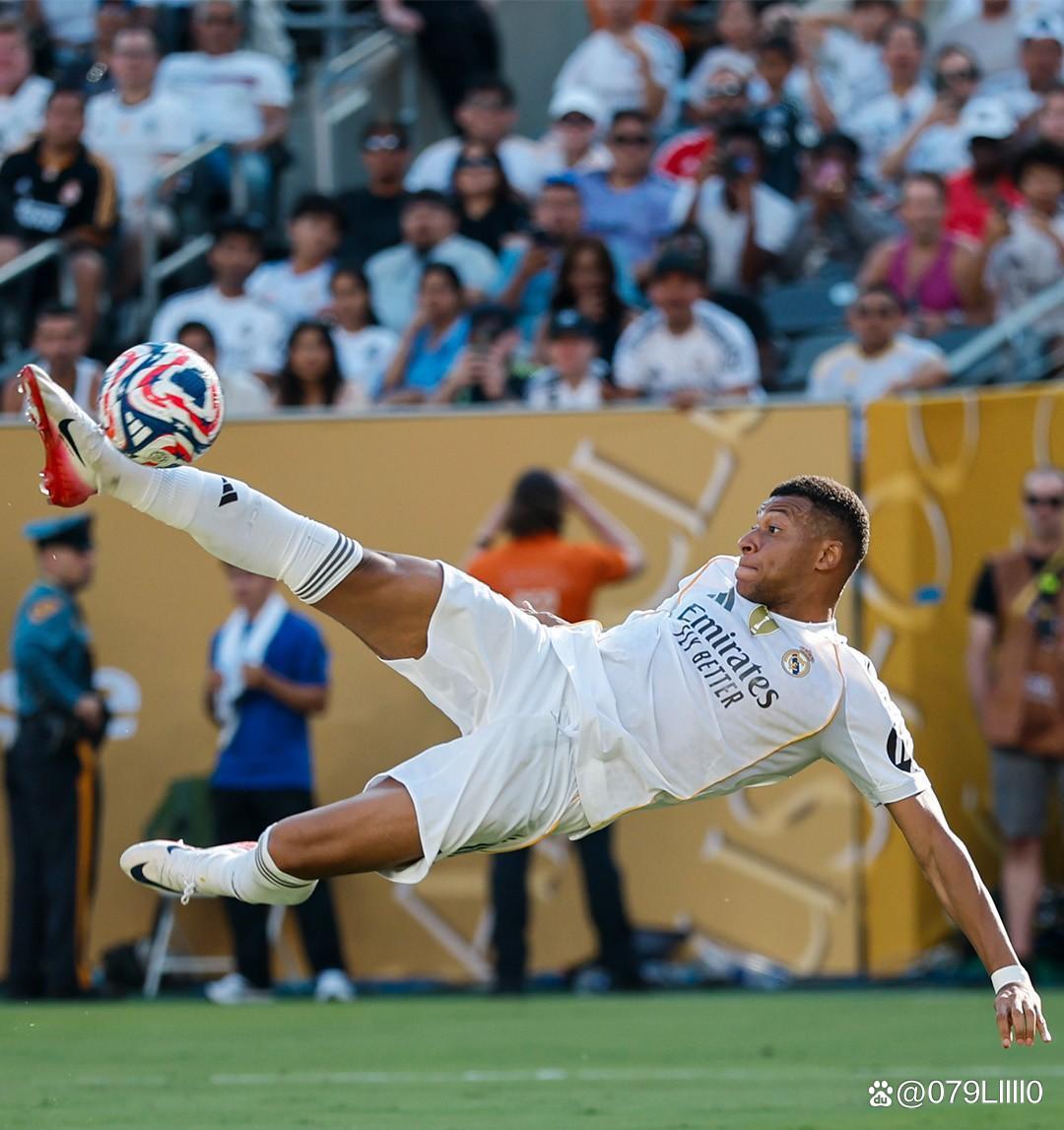 梅西助攻帽子戏法再次爆红全网