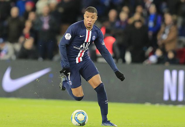 NBA战报：东詹缺席，布朗30分8板8助，凯尔特人126-105大胜湖人